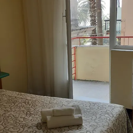 Colibrì 3* Finale Ligure