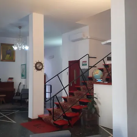 Colibrì 3* Finale Ligure