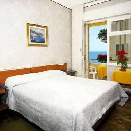 Hotell Colibri 3*