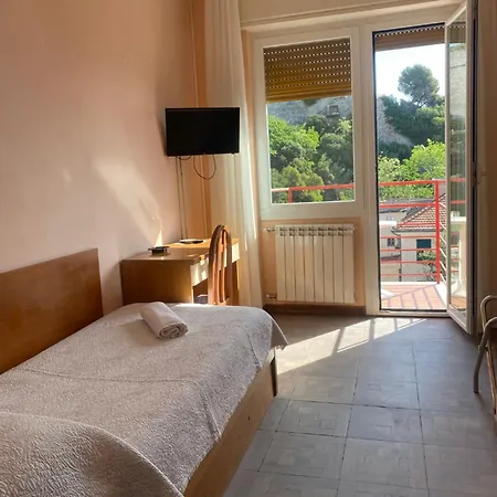 Otel Colibri